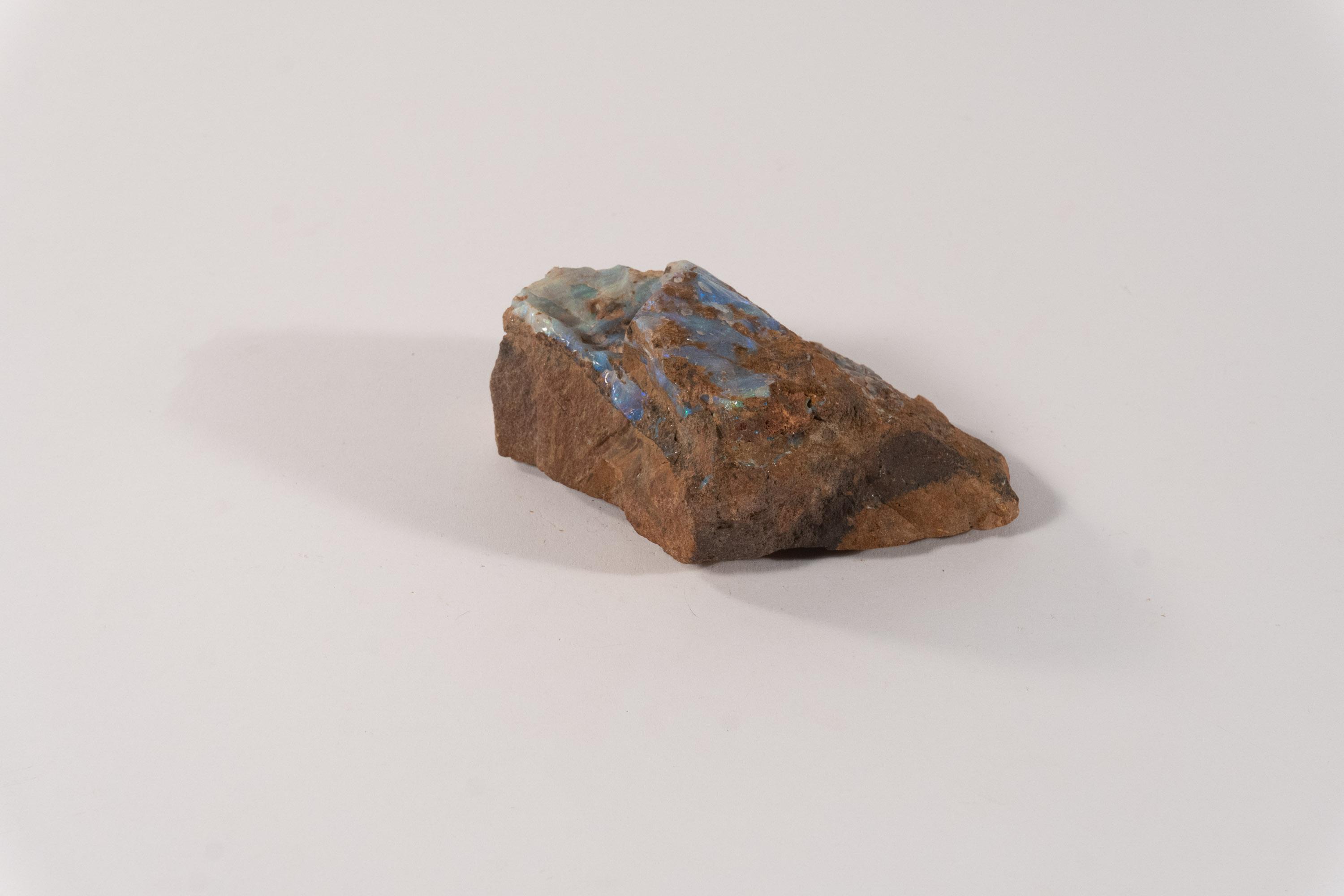 Opala Azul no Arenito Silicificado